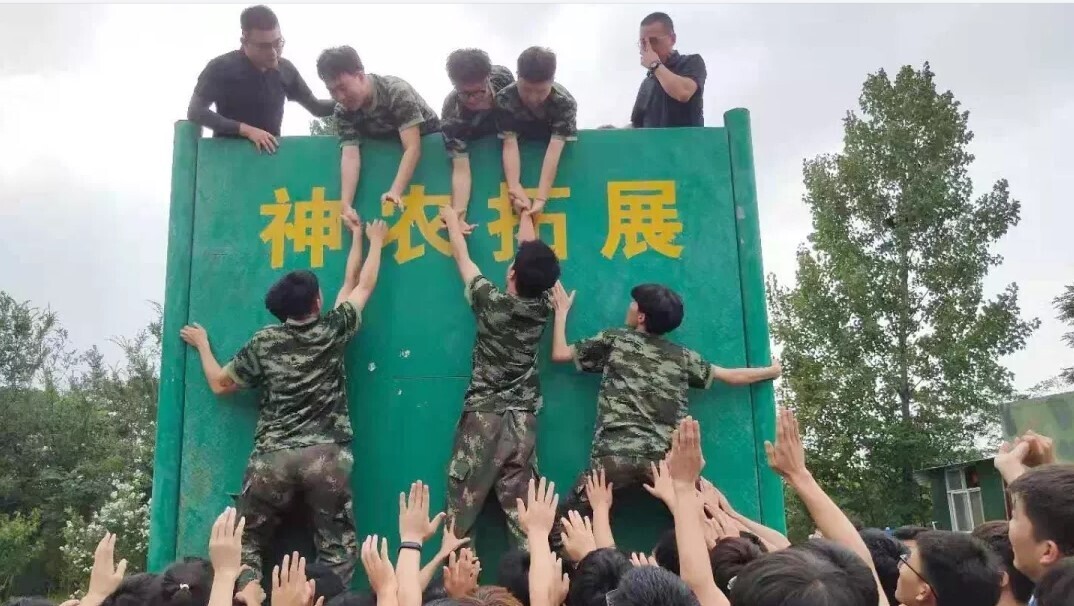 青春洋溢！胜游亚洲2021届“菁英”训练营—骄阳班暨校招新员工培训圆满收官(图7)